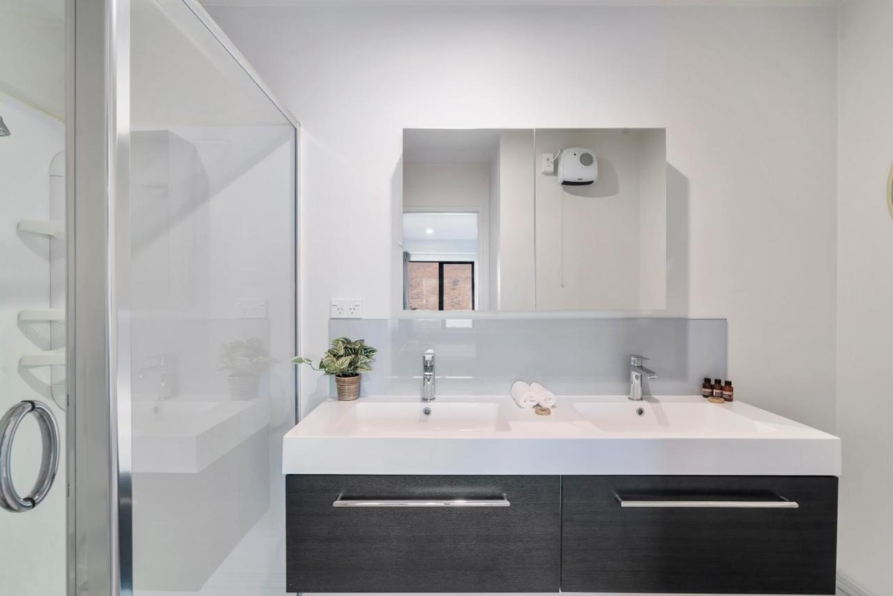 Appartamento Alpine Loft With Jaw-Dropping View! Distretto di Distretto di Queenstown Esterno foto